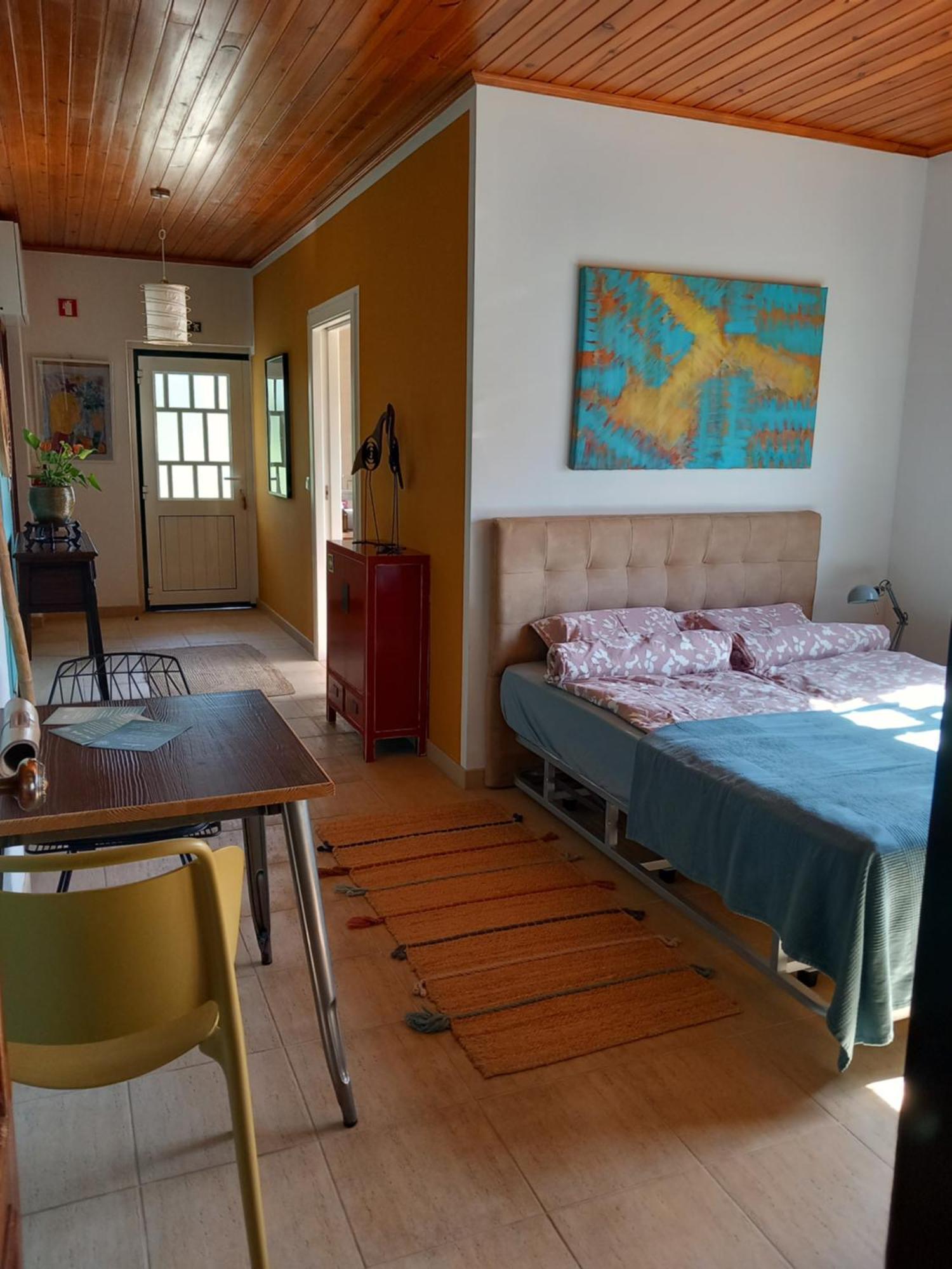 The Space - Portugal Homestay *